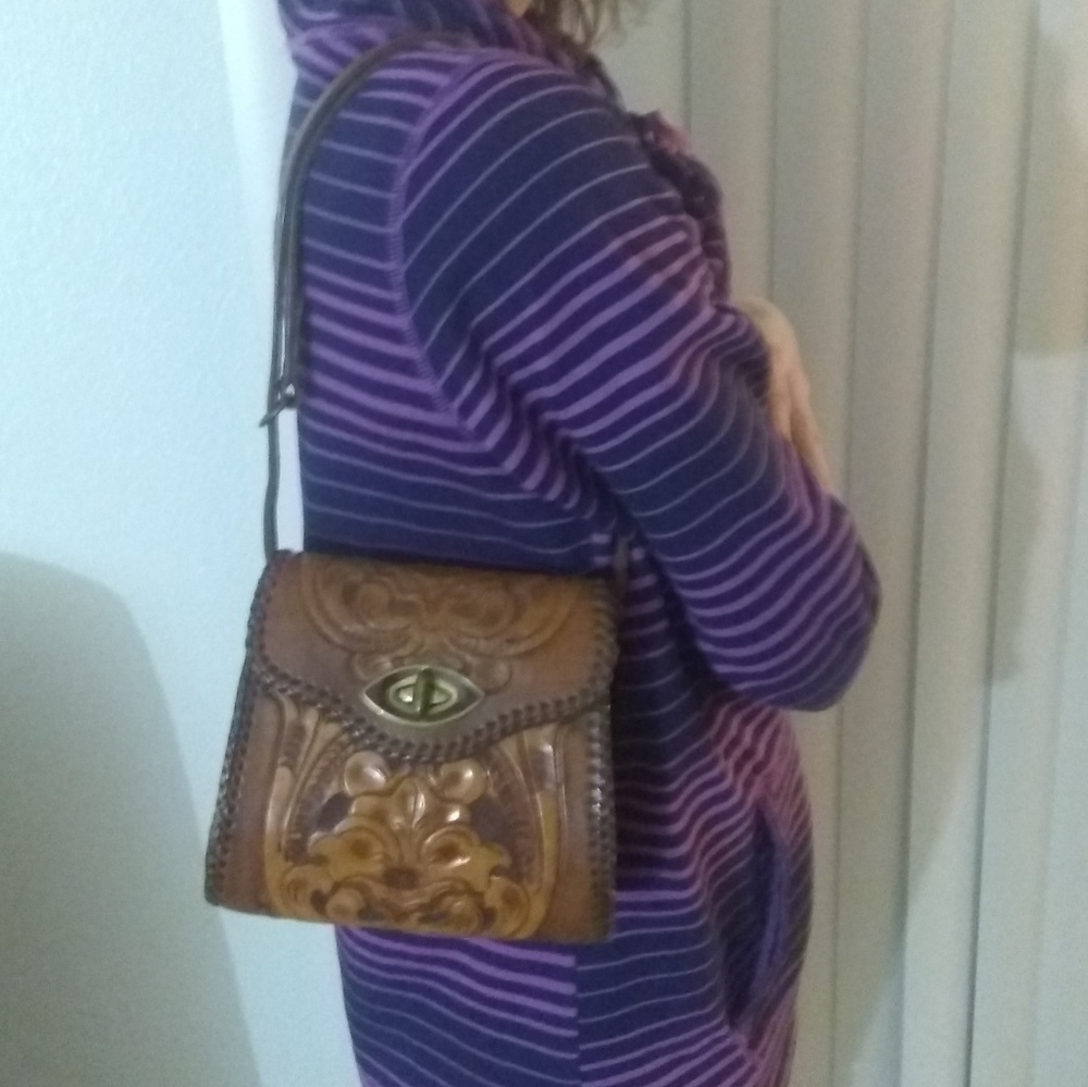 👜Vintage Embossed Brown Leather Bag 👜